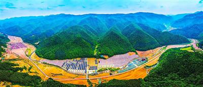 霍爾果斯市莫乎爾片區卡拉巴克社區木耳種植基地
